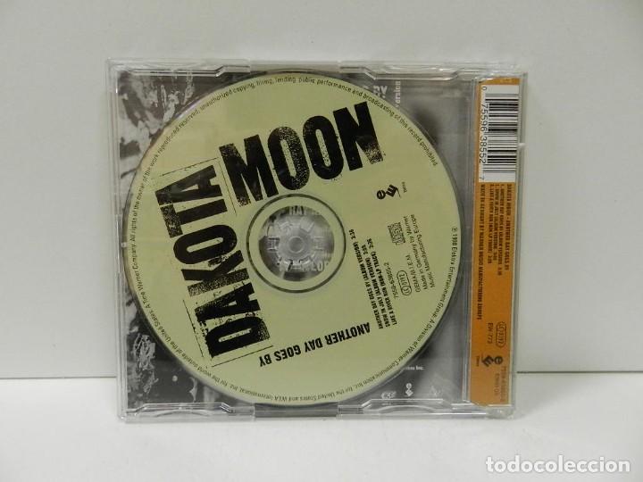 CDs de m&uacute;sica: DISCO CD. Dakota Moon &ndash; Another Day Goes By. COMPACT DISC. - Foto 2