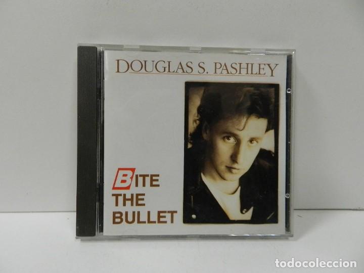 CD de M&uacute;sica: DISCO CD. Douglas S. Pashley &lrm;&ndash; Bite The Bullet. COMPACT DISC.