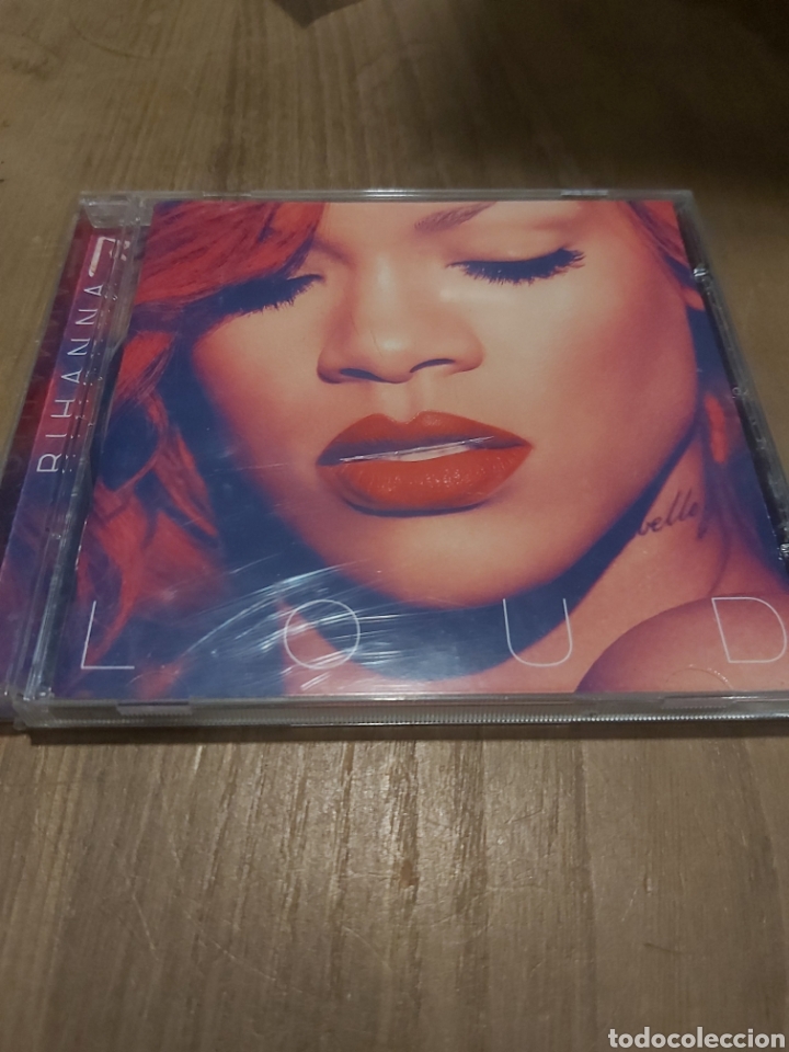 CDs de m&uacute;sica: CD RIHANNA loud - Foto 1
