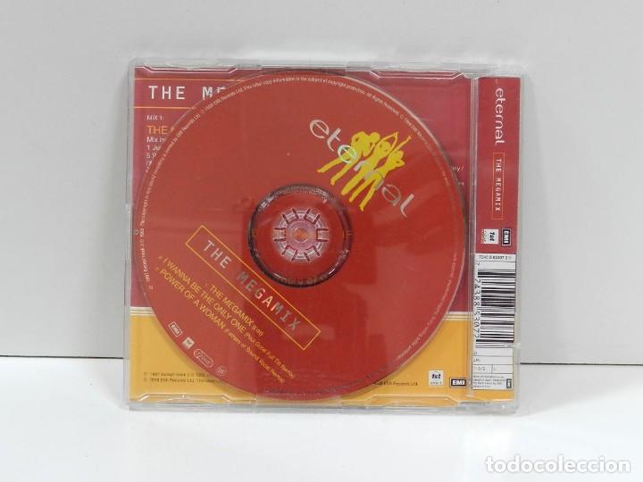 CDs de m&uacute;sica: DISCO CD. Eternal &ndash; The Megamix. COMPACT DISC. - Foto 2