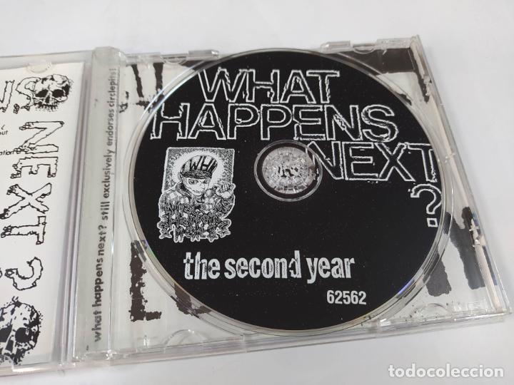 CDs de m&uacute;sica: What Happens Next? &ndash; The Second Year. CD. TDKCD8 - Foto 2