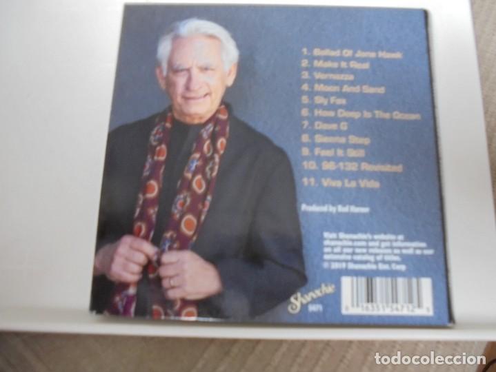 CDs de m&uacute;sica: DAVID BENOIT. DAVID BENOIT & FRIENDS. COMPACTO CON 11 TEMAS. - Foto 2