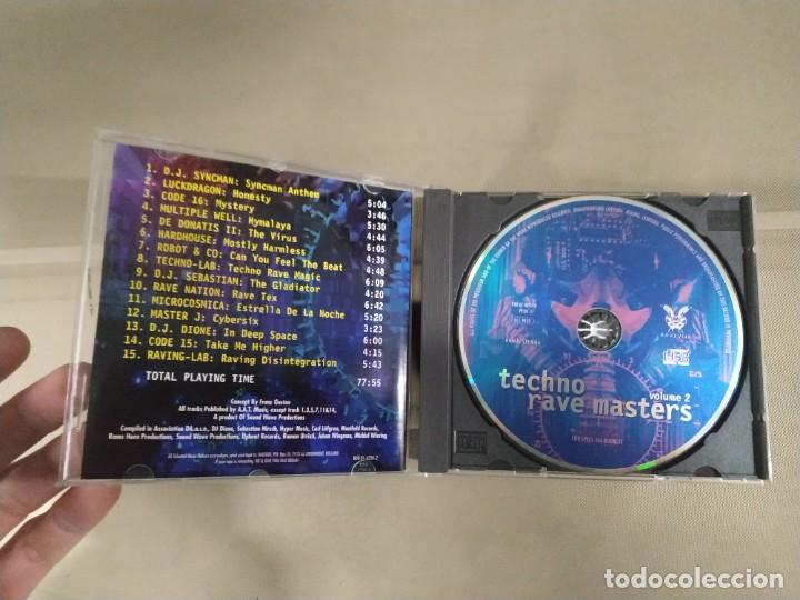 CDs de m&uacute;sica: Techno Rave Masters Volume 2. Recopilatorio. Raro - Foto 3