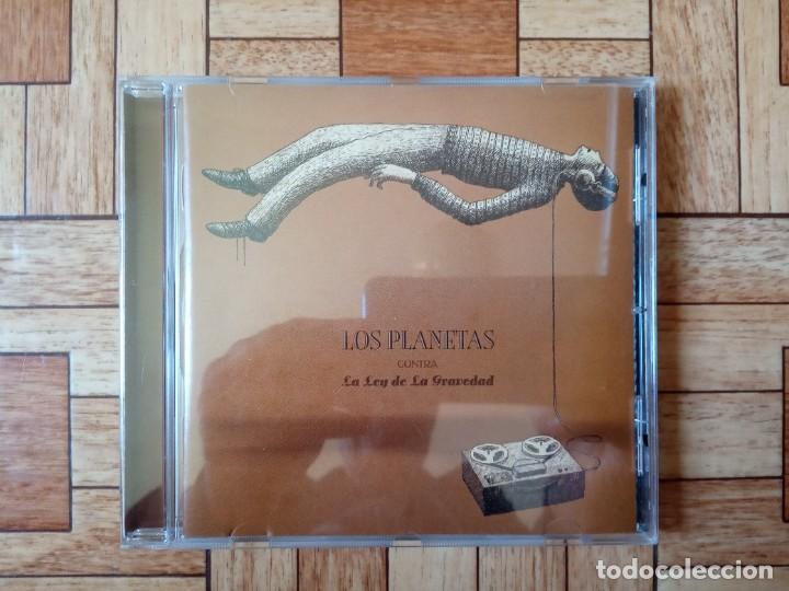 CDs de m&uacute;sica: LOS PLANETAS - CONTRA LA LEY DE LA GRAVEDAD - CD - Foto 1