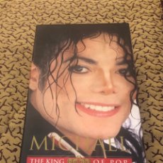 CDs de Música: BOX SET MICHAEL JACKSON : THE KING OF POP - 6 CD + 3 DVD + 2 LIBROS.ALTA COLECCIÓN. Lote 360359205