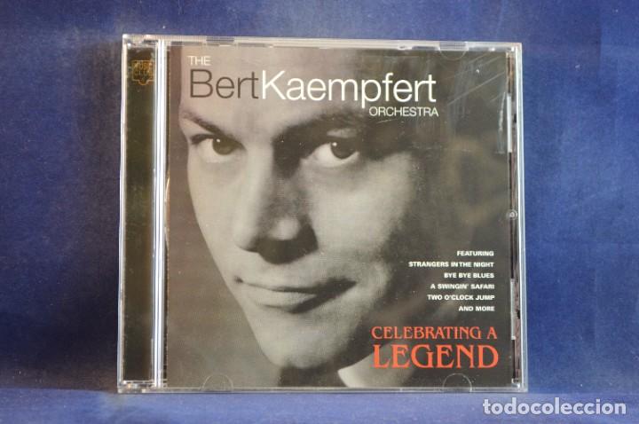 CDs de m&uacute;sica: THE BERT KAEMPFERT ORCHESTRA - CELEBRATING A LEGEND - CD - Foto 1