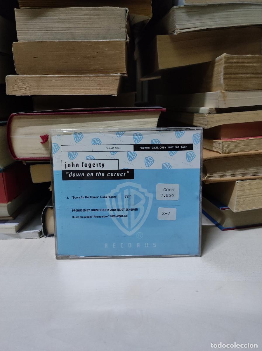 CDs de m&uacute;sica: JOHN FOGERTY DOWN ON THE CORNER - Foto 1