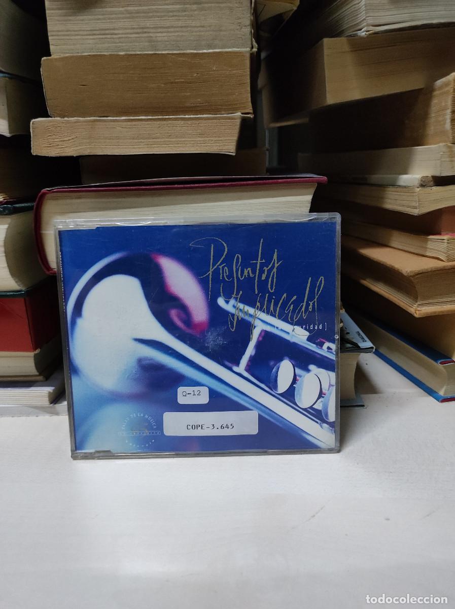 CDs de m&uacute;sica: PREGUNTAS IMPLICADOS EN LA OSCURIDAD - Foto 1