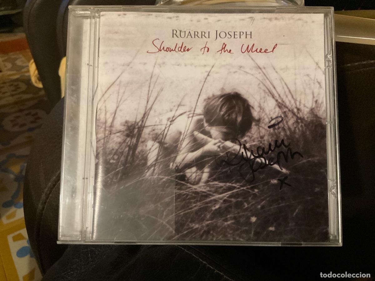 CDs de Musique: Ruarri joseph shoulder to the wheel firmado por artista