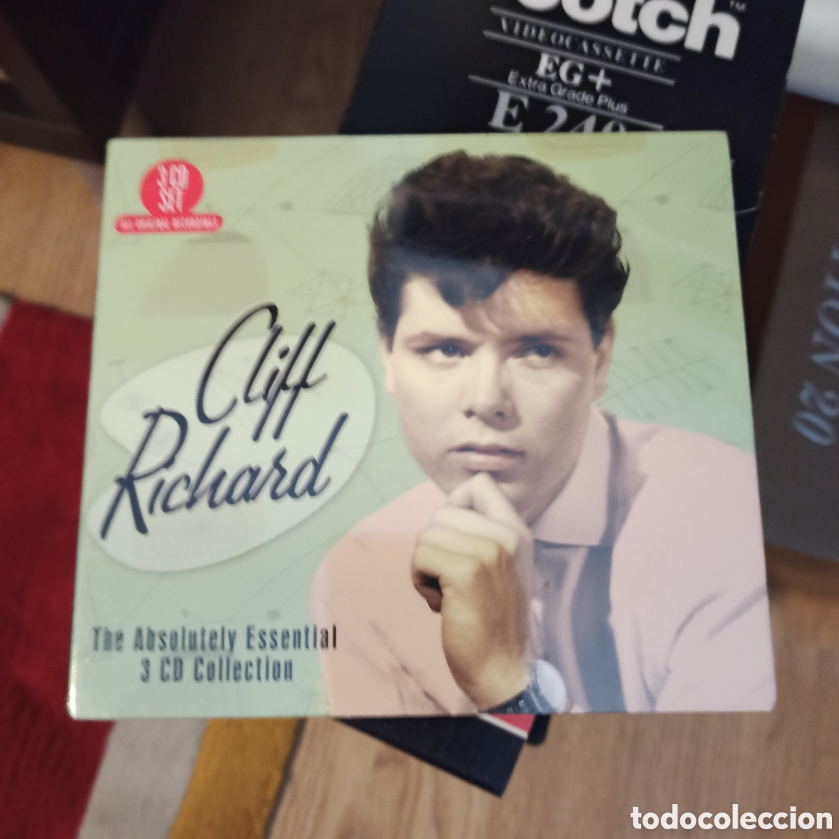 CDs de m&uacute;sica: Cliff Richard &ndash; The Absolutely Essential 3 CD Collection - Foto 1