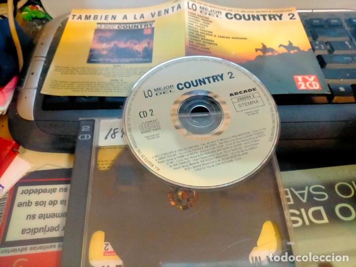 Music CDs: CD LO MEJOR DE COUNTRY , SOLO TIENE UN CD