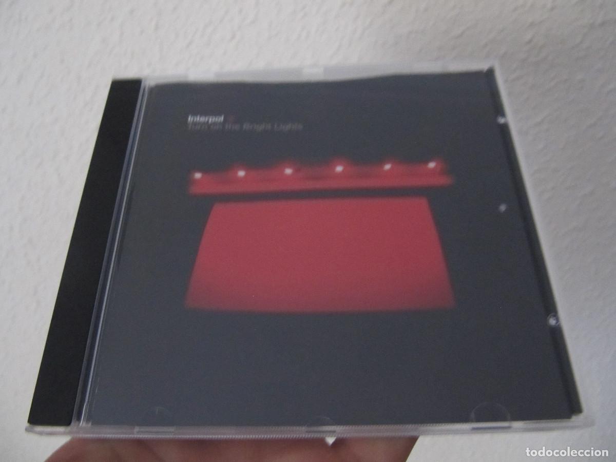 CDs de m&uacute;sica: INTERPOL. TURN ON THE BRIGHT LIGHTS. - Foto 1