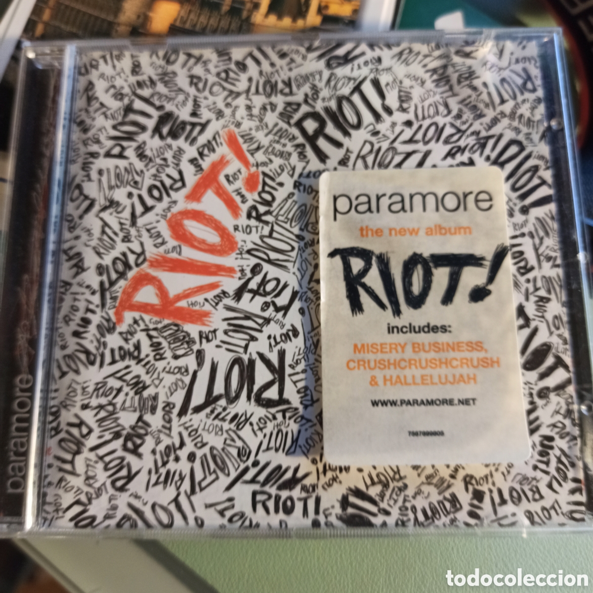 CDs de m&uacute;sica: Paramore &ndash; Riot! - Foto 1
