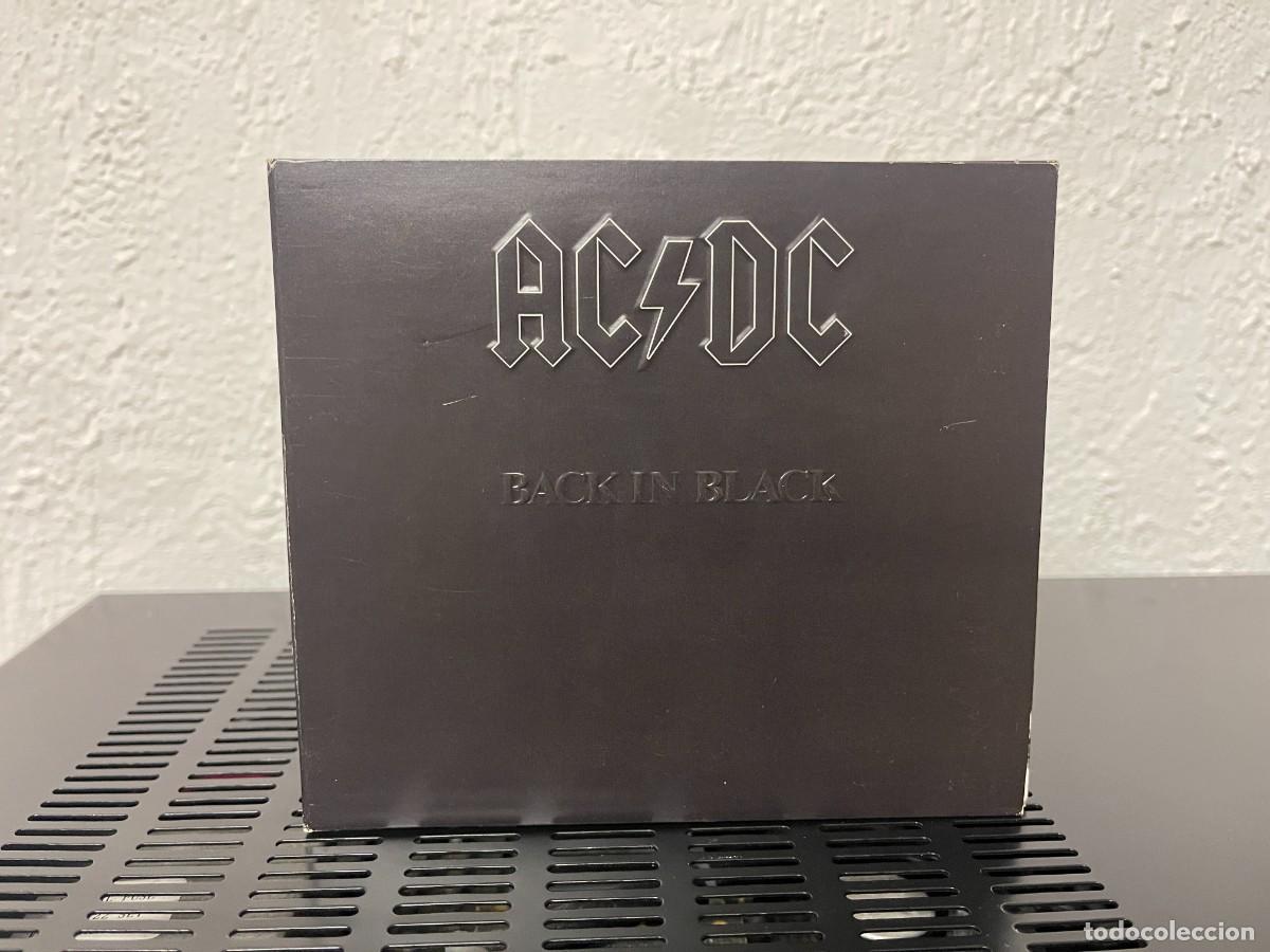 CDs de m&uacute;sica: AC/DC - Back In Black cd - Foto 1