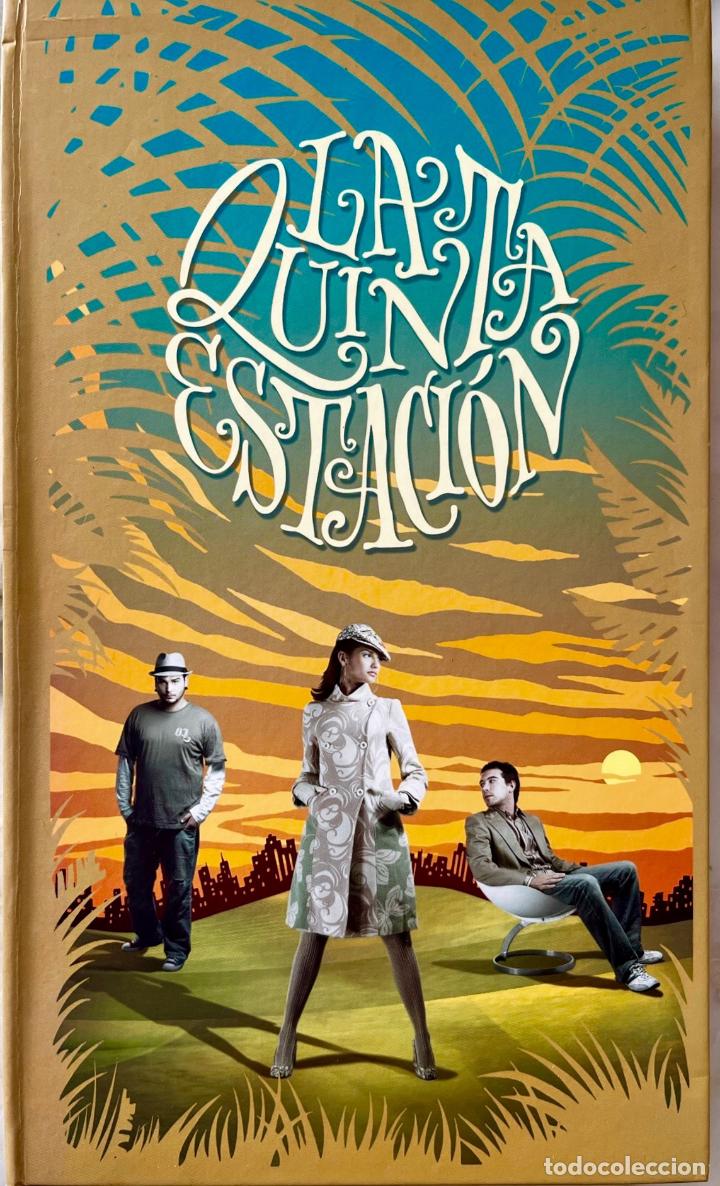 CDs de M&uacute;sica: LA QUINTA ESTACI&Oacute;N, FLORES DE ALQUILER. EL MUNDO SE EQUIVOCA... CAJA CON 2 CDs + 2 DVDs + LIBRETO