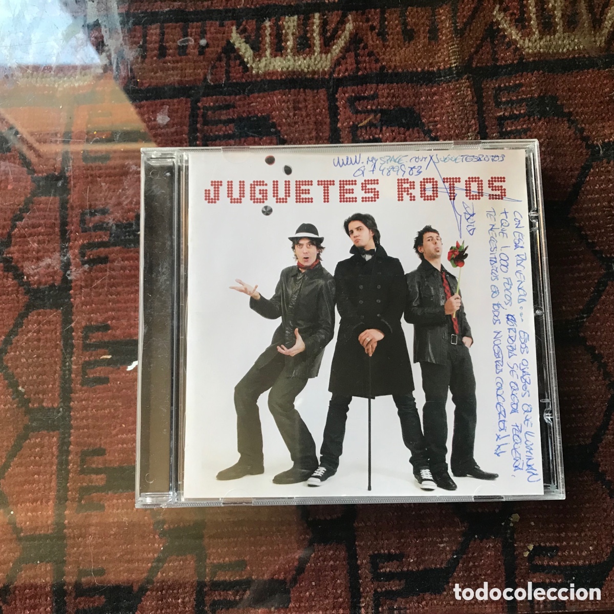 CDs de m&uacute;sica: Juguetes rotos. Dedicado - Foto 1