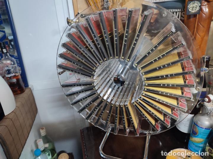 CDs de M&uacute;sica: ANTIGUA NORIA PARA COLOCAR CD DE MUSICA, MUY VINTAGE Y ORIGINAL