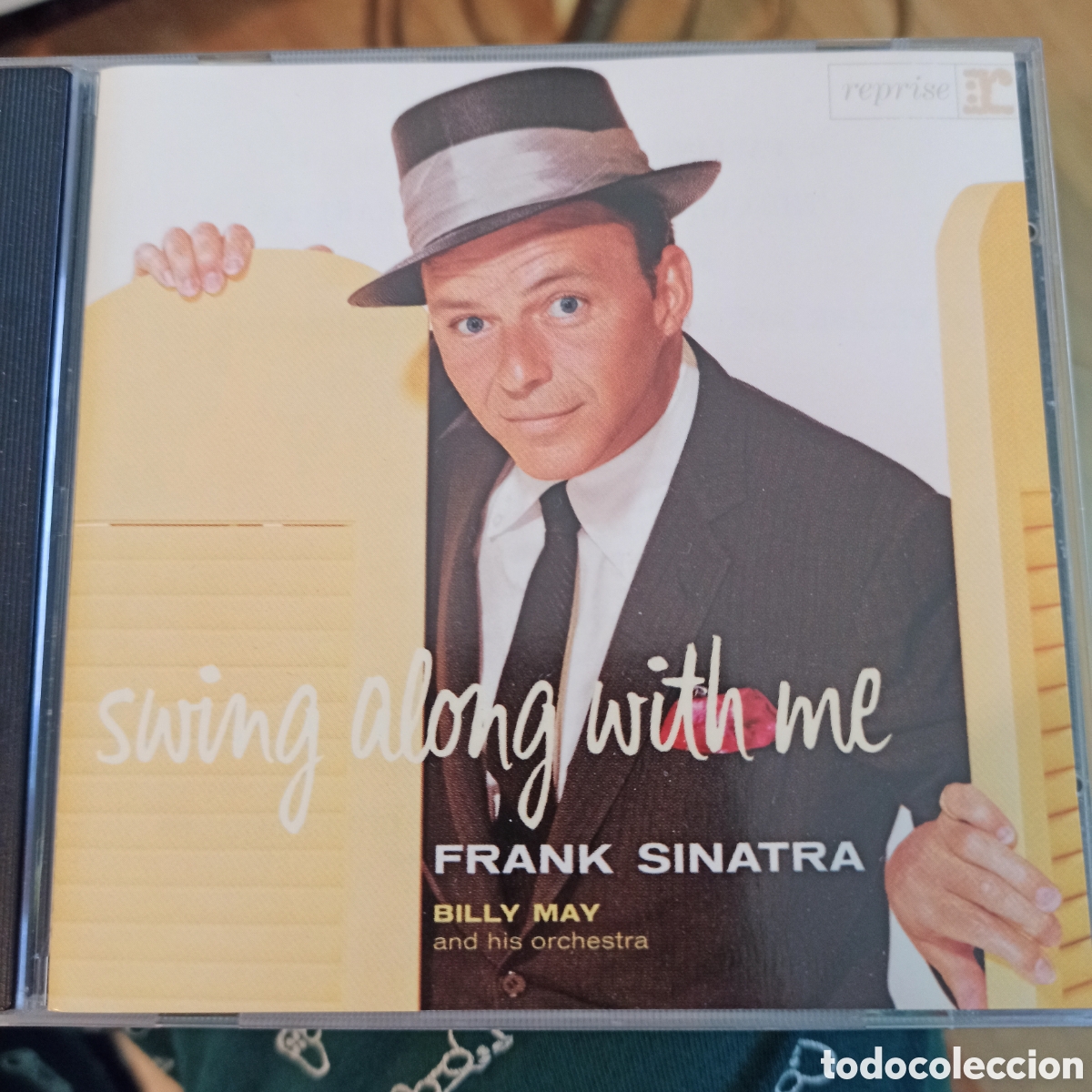 CDs de m&uacute;sica: Frank Sinatra &ndash; Swing Along With Me - Foto 1