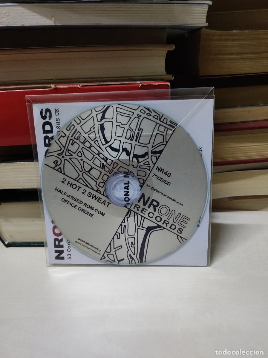 CDs de m&uacute;sica: 2 Hot 2 Sweat &ndash; Half-Assed Rom-Com - Foto 1