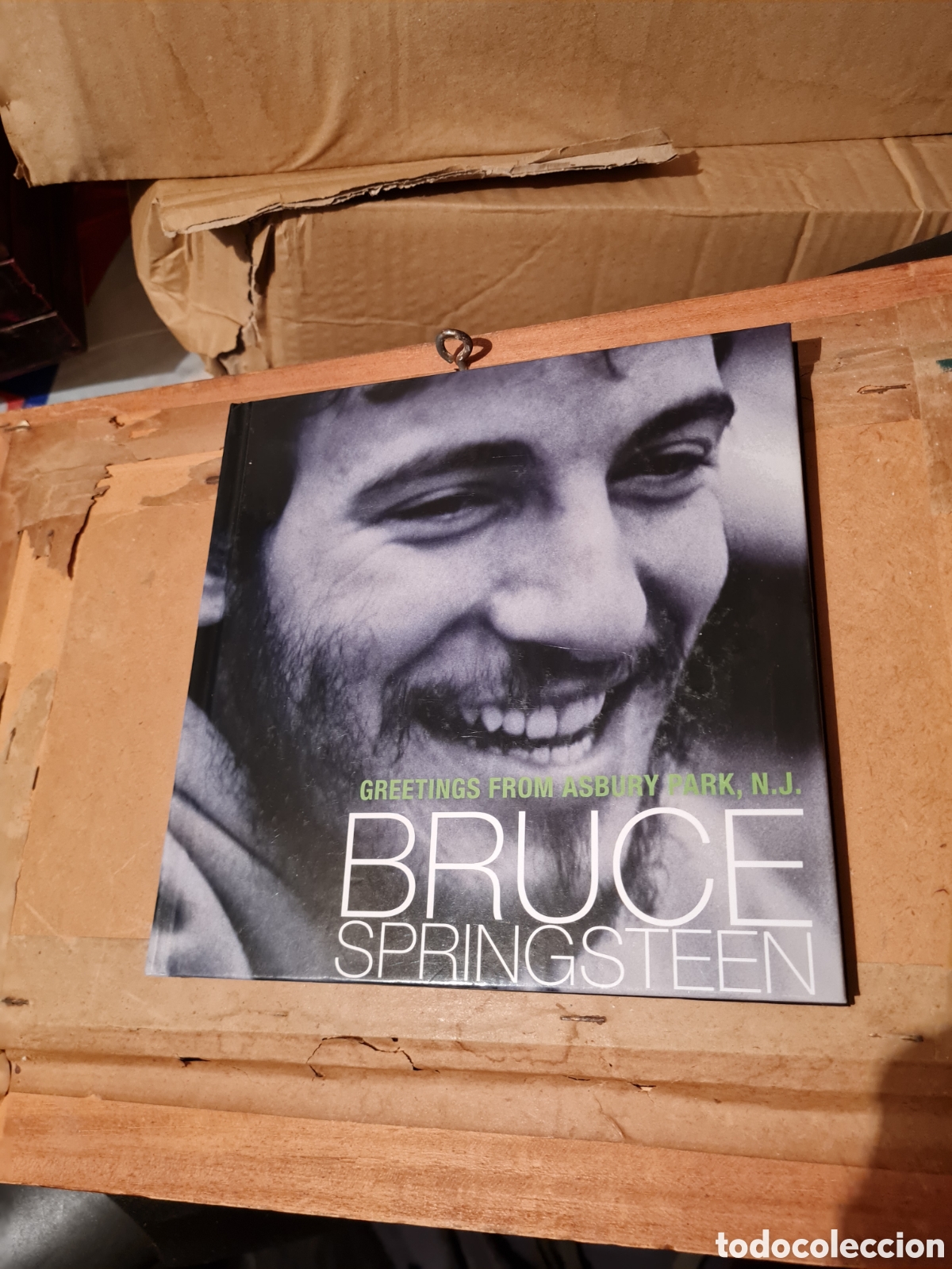 CDs de m&uacute;sica: LIBRO Y CD BRUCE SPRINGSTEEN. GREETINGS - Foto 1