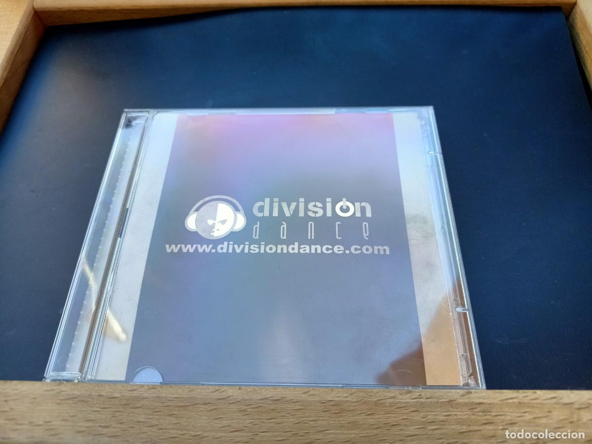CDs de m&uacute;sica: DIVISION DANCE - CL&Aacute;SICOS DEL HOUSE - 2005 - Foto 2