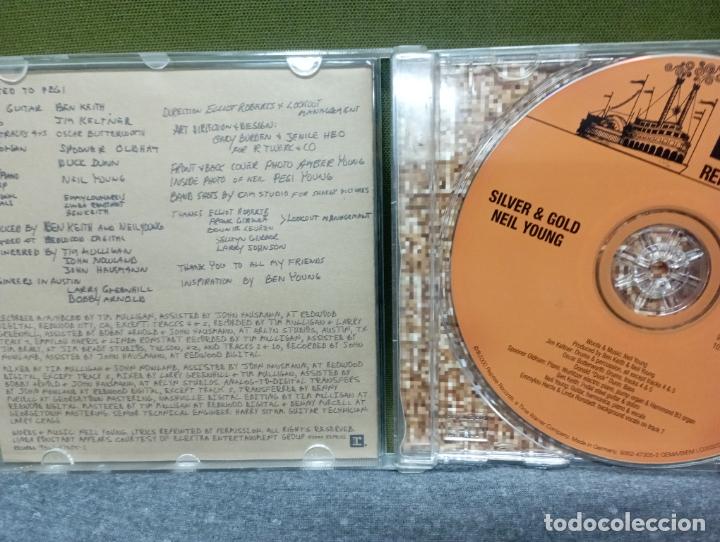CDs de m&uacute;sica: CD/NEIL YOUNG/SILVER & GOLD. - Foto 2