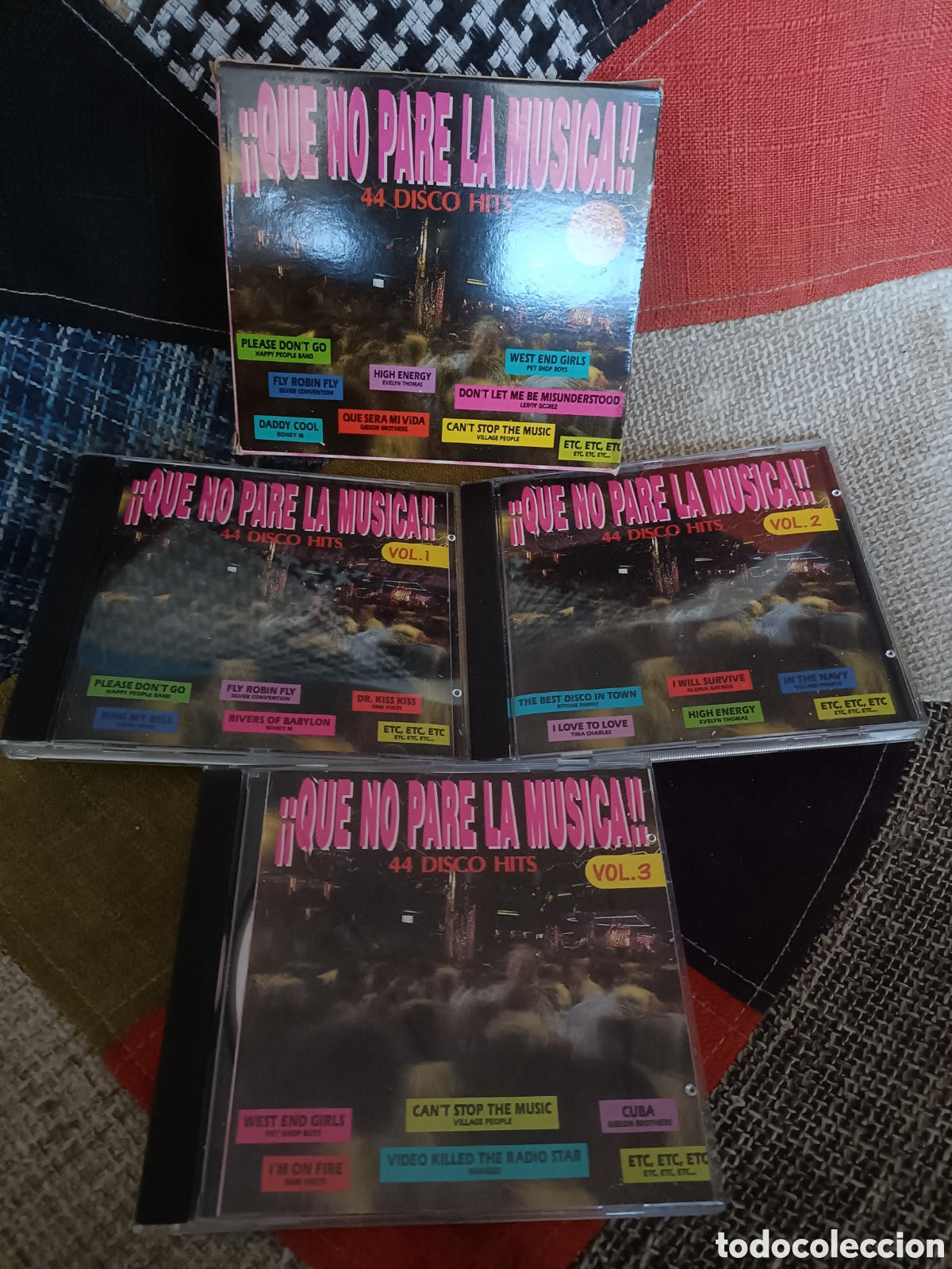 Music CDs: 3 CD &iexcl;&iexcl;Que no pare la m&uacute;sica!! 44 Disco Hits
