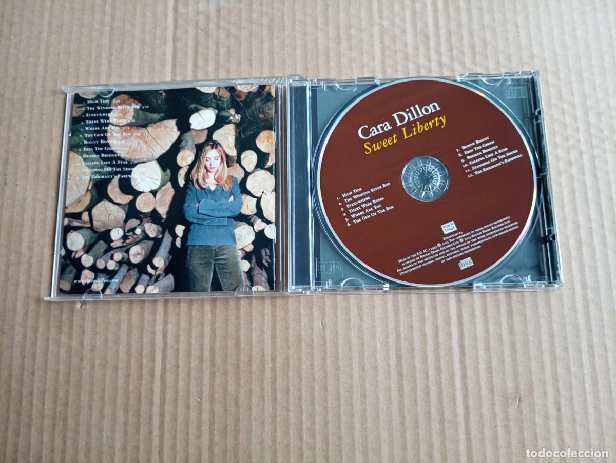 CDs de m&uacute;sica: CARA DILLON - SWEET LIBERTY CD 2003 FOLK - Foto 2