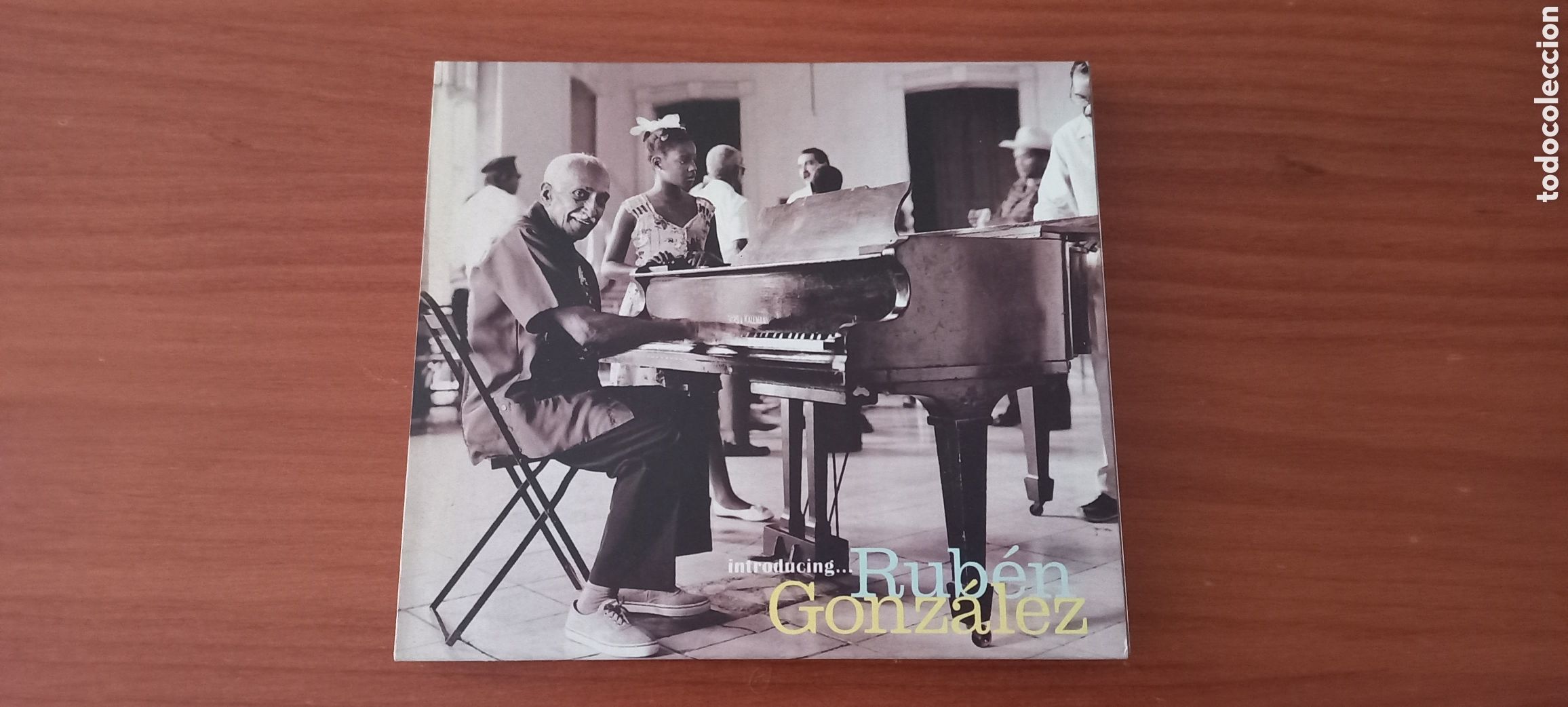CDs de m&uacute;sica: Introducing Rub&eacute;n Gonz&aacute;lez CD con funda original 1997 9 temas como nuevo - Foto 1