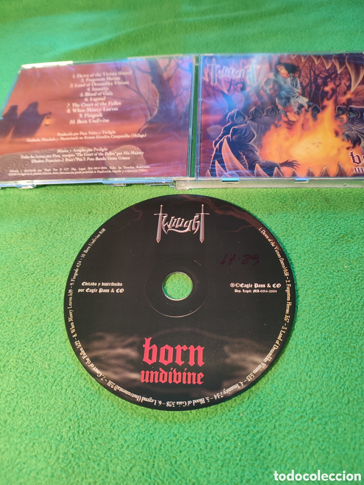 CDs de m&uacute;sica: Twilight - Born undivine - Foto 2