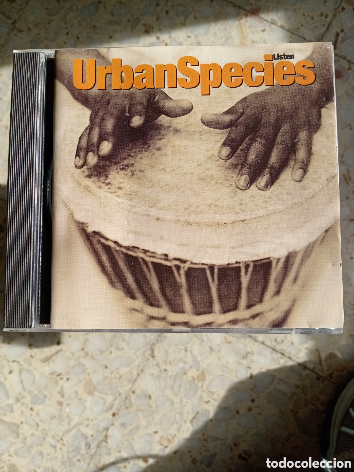 CDs de m&uacute;sica: CD URBAN SPECIES LISTEN - Foto 1