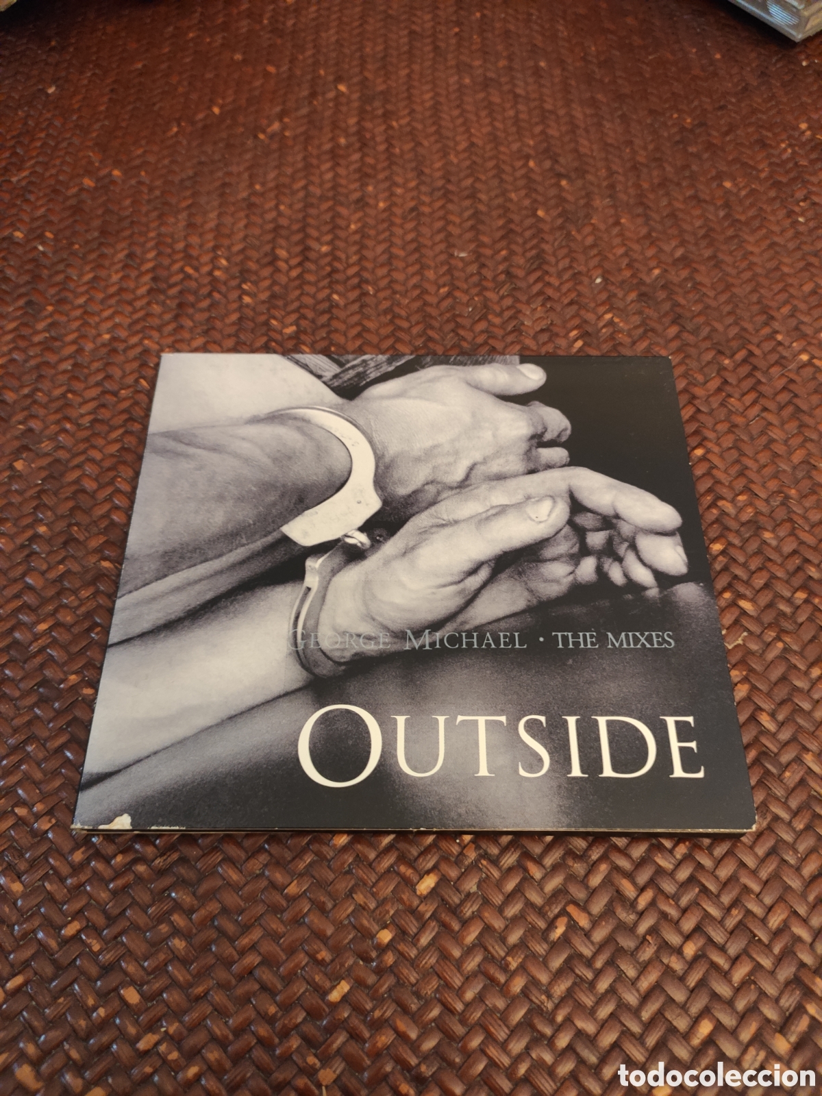 CDs de m&uacute;sica: George Michael outside - Foto 1