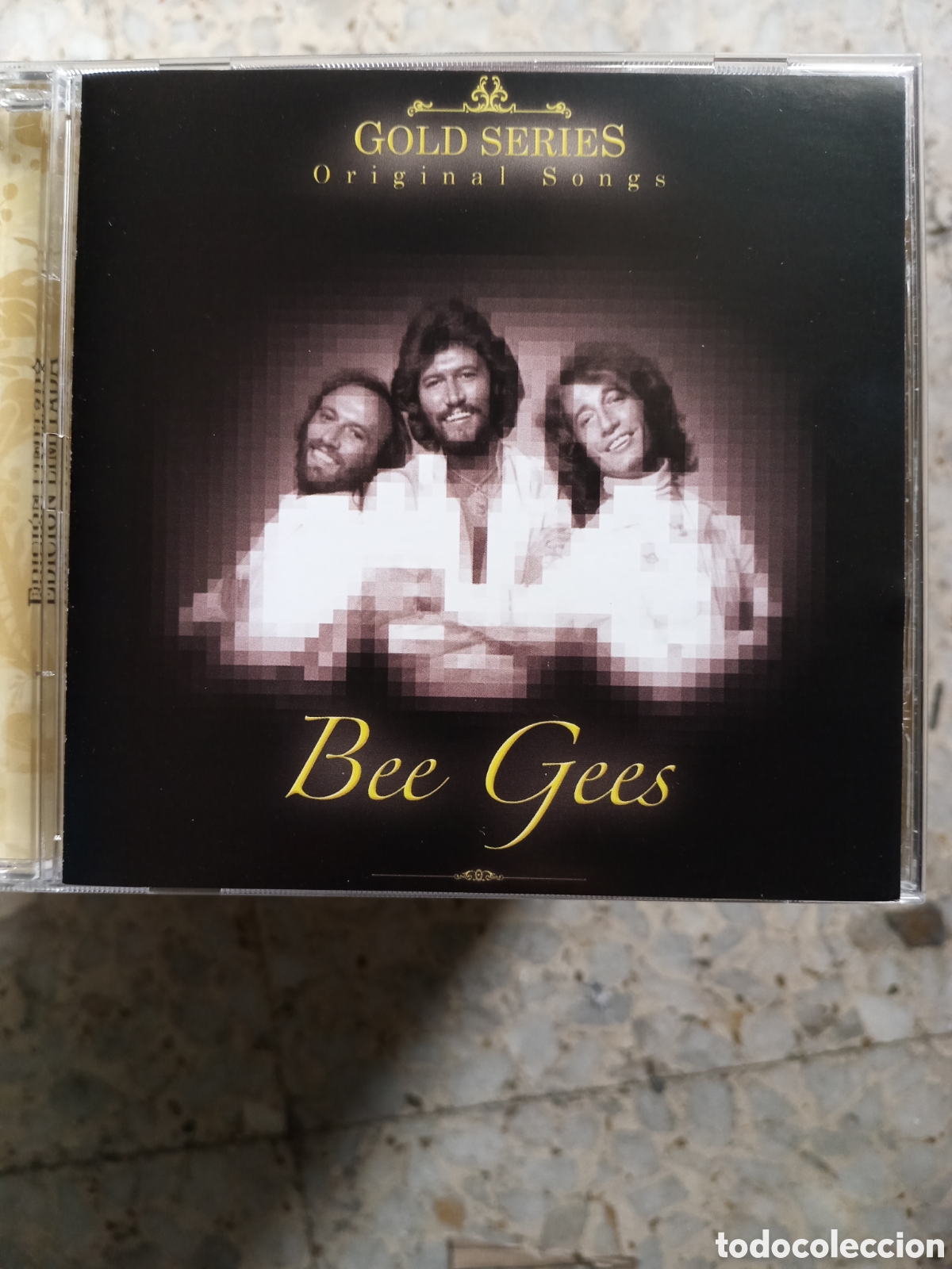 CDs de m&uacute;sica: CD BEE GEES GOLD SERIES - Foto 1