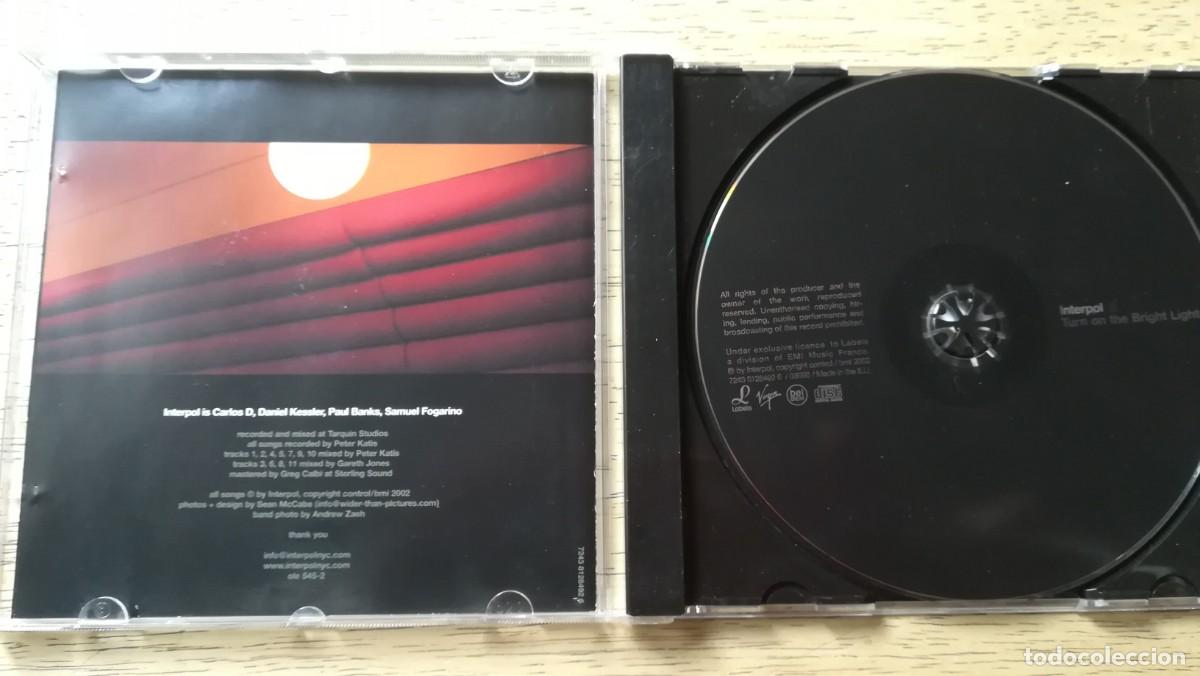 CDs de m&uacute;sica: Interpol. Turn on the bright lights. CD - Foto 2