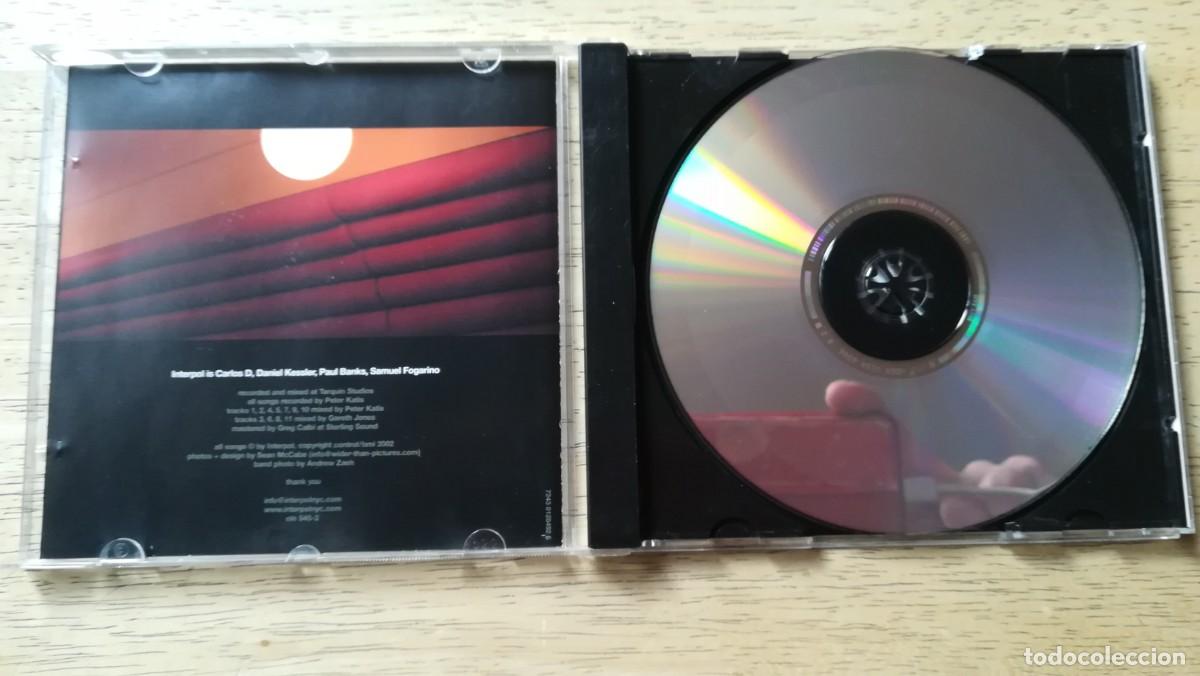 CDs de m&uacute;sica: Interpol. Turn on the bright lights. CD - Foto 3