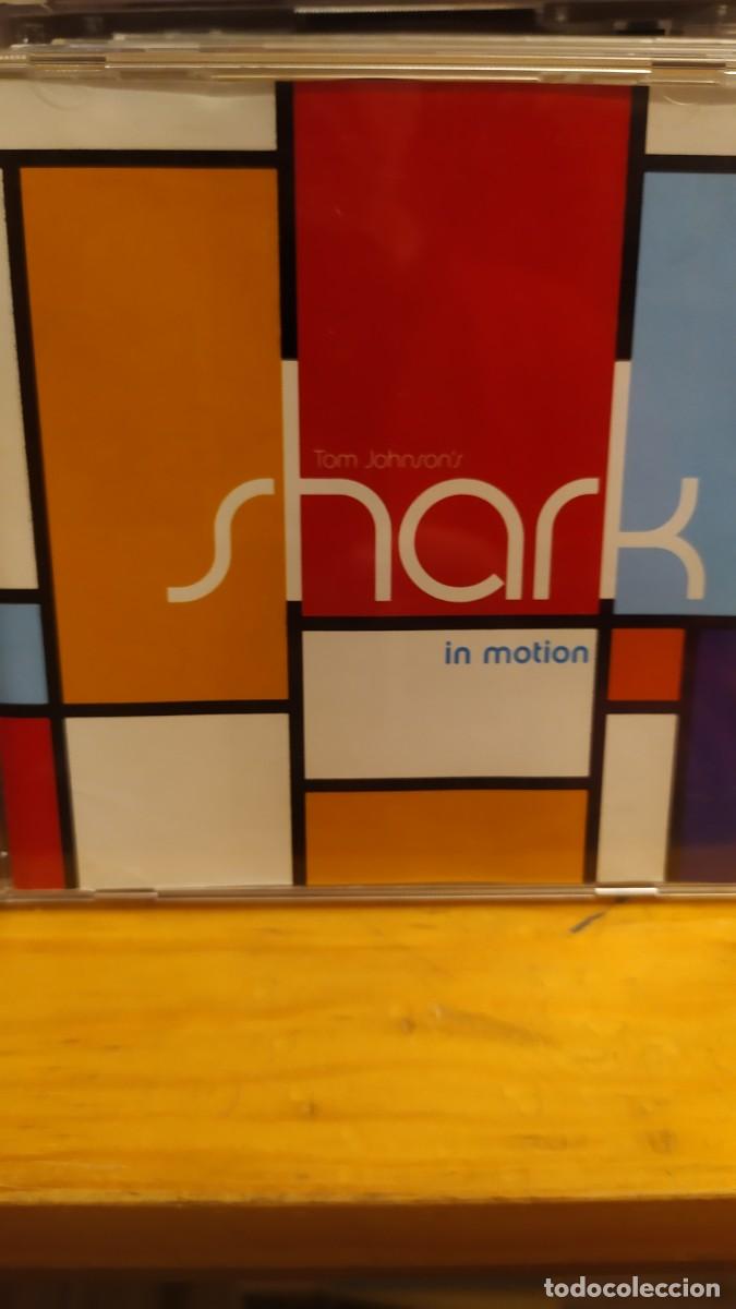 CDs de m&uacute;sica: Tom johnsons Shark , in motion - Foto 1