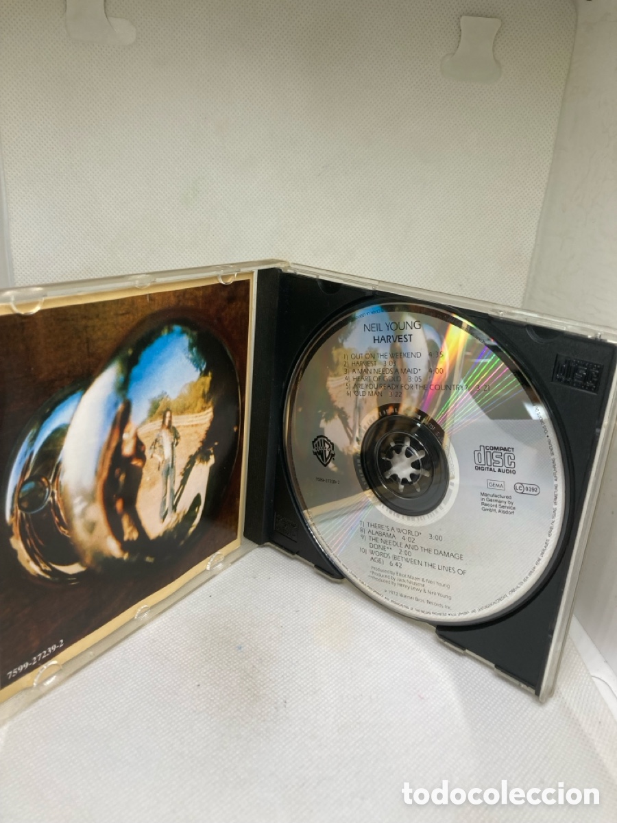 CDs de m&uacute;sica: HARVEST NEIL YOUNG CD COMO NUEVO - Foto 3