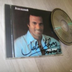 CDs de Música: JULIO IGLESIAS - EMOCIONES ..CD ORIGINAL - CBS ..FIRMADO Y DEDICADO , EN UNA VISITA A LA CIUDAD