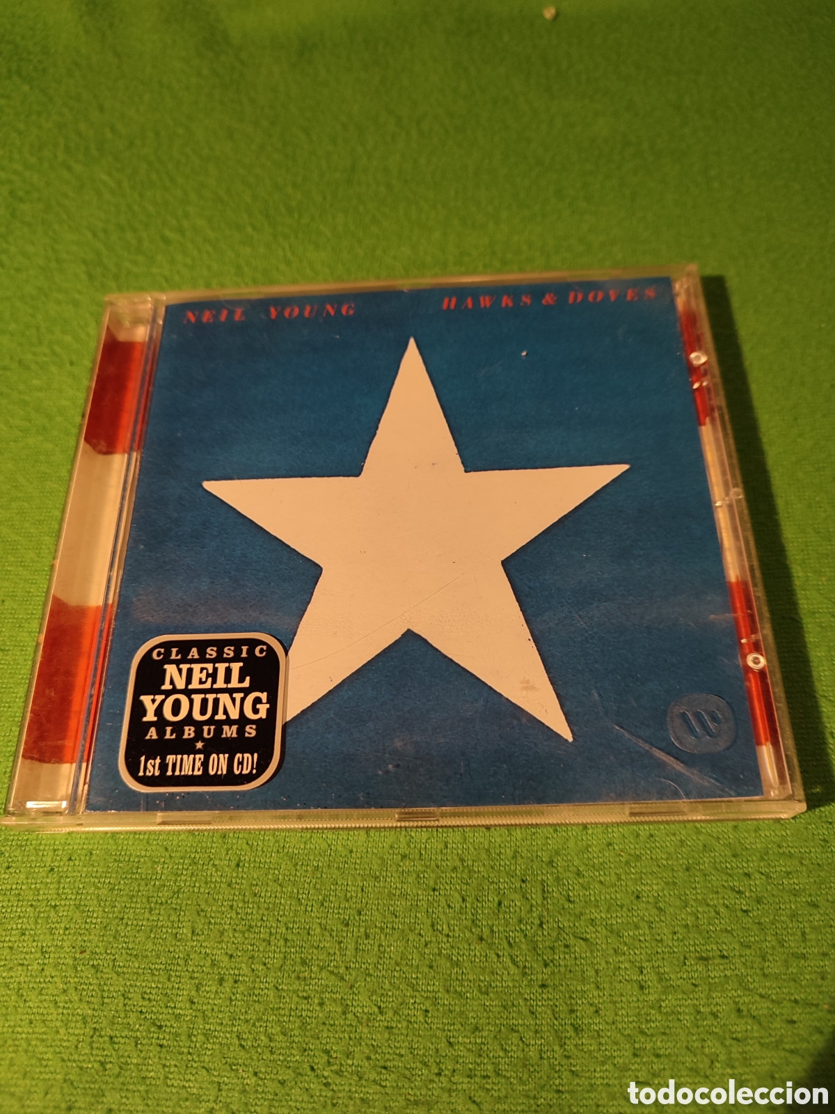 CDs de m&uacute;sica: Neil Young - Hawks & Doves - Foto 1