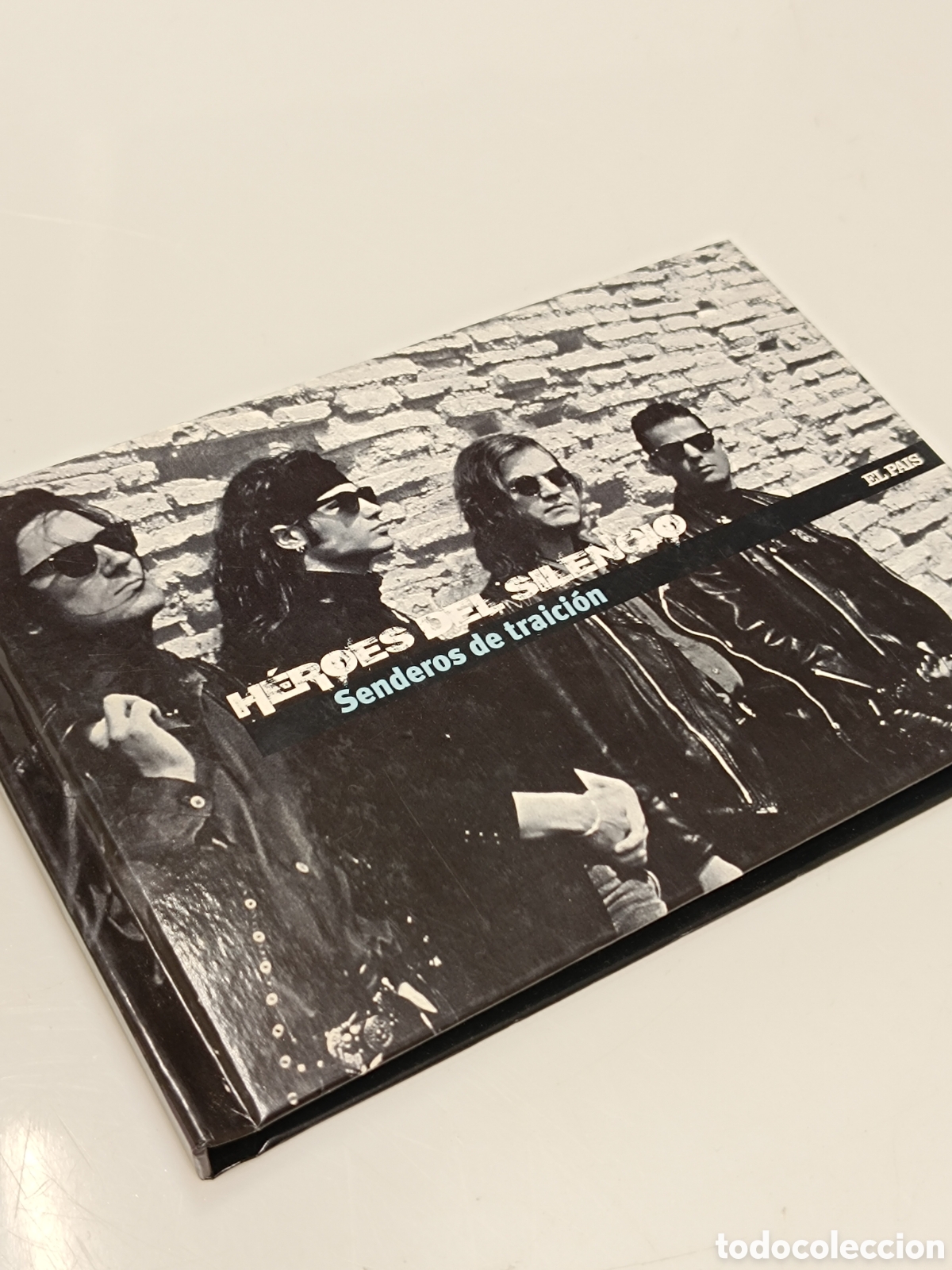 CDs de m&uacute;sica: H&eacute;roes del silencio senderos de traici&oacute;n libro cd El pais - Foto 1