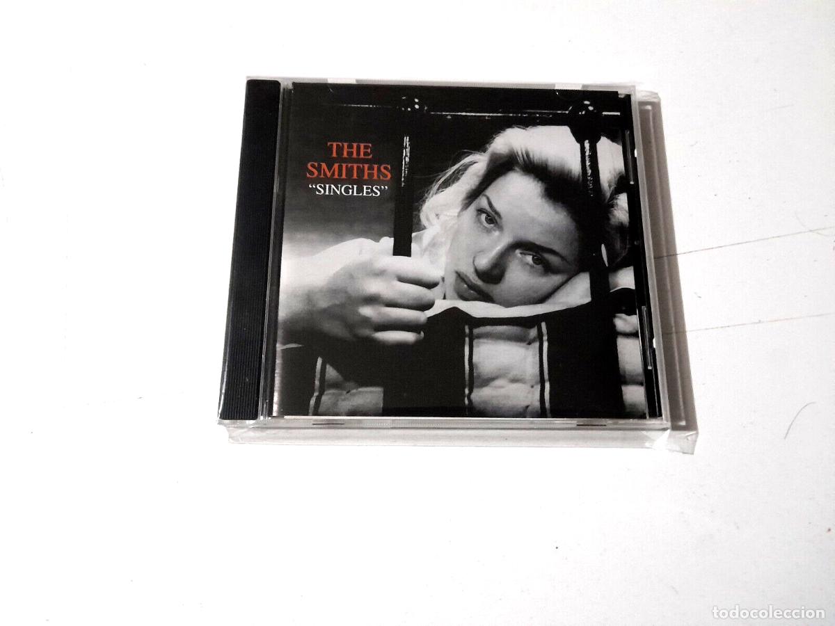 CDs de m&uacute;sica: THE SMITHS &rdquo;SINGLES&rdquo; CD 18 TRACKS COMO NUEVO - Foto 1