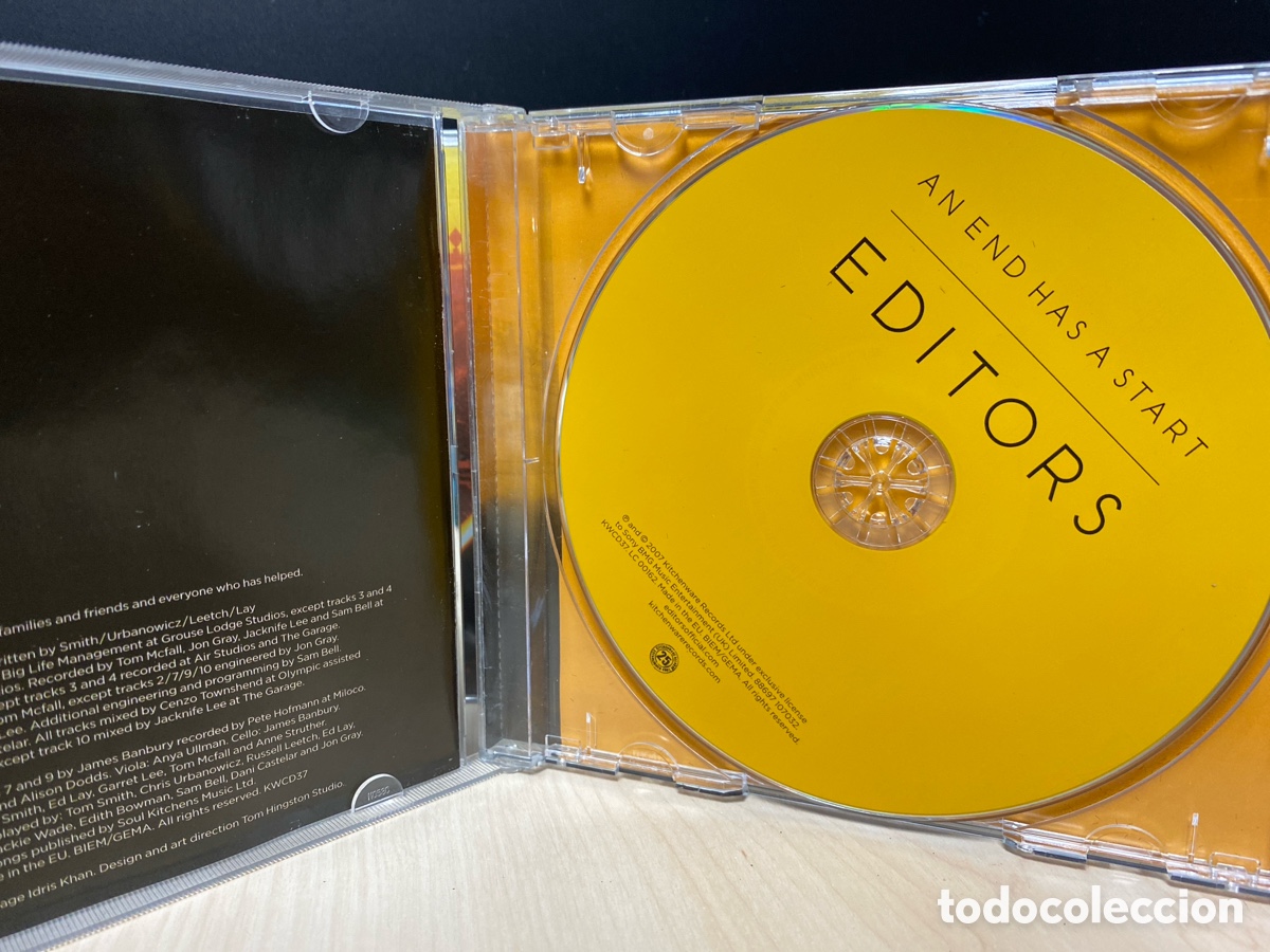 CDs de m&uacute;sica: Editors - An End Has A Start (CD, Album) - Foto 3