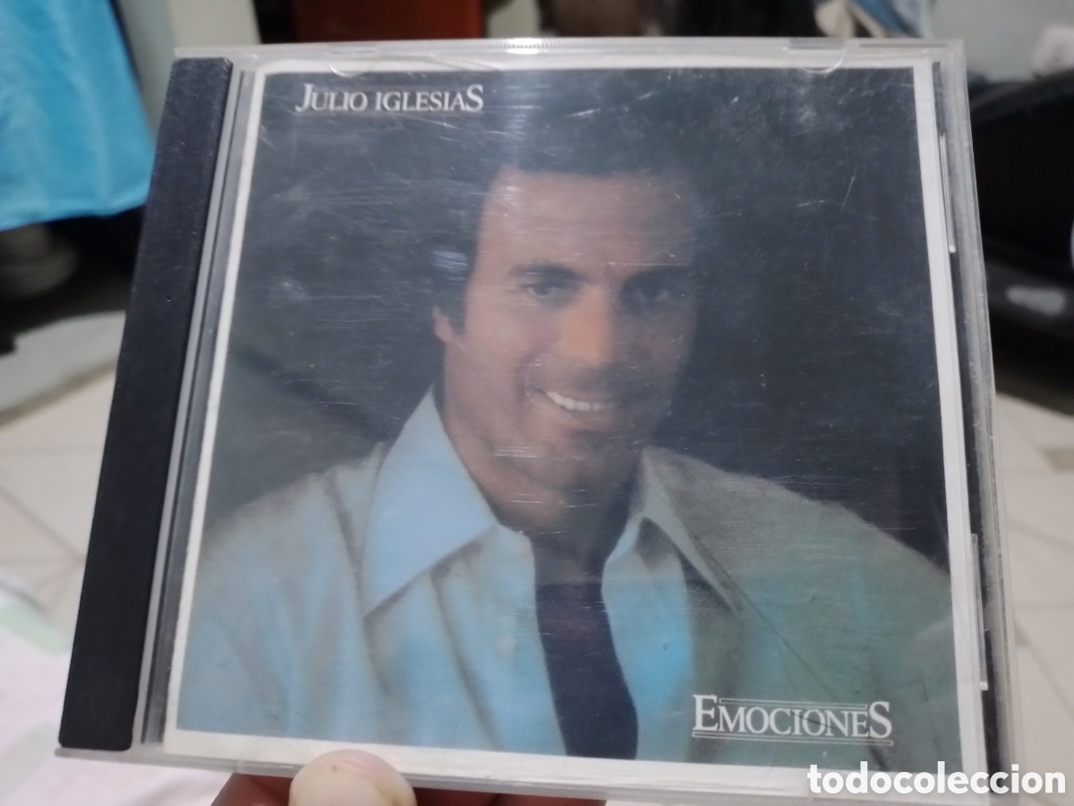 CDs de m&uacute;sica: Julio Iglesias CD Emociones - Foto 1