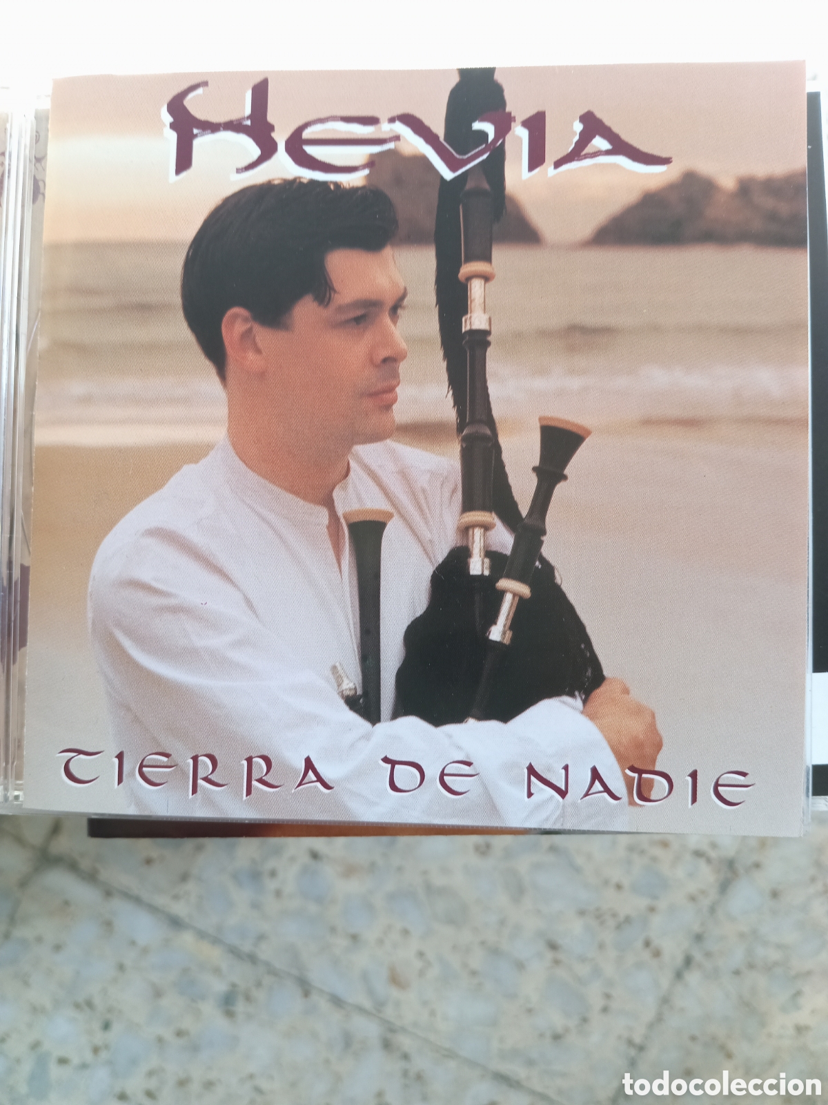CDs de m&uacute;sica: CD HEVIA TIERRA DE NADIE - Foto 1