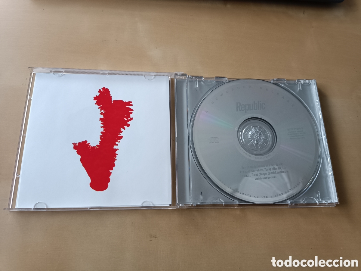 CDs de m&uacute;sica: CD NEW ORDER - REPUBLIC - Foto 3
