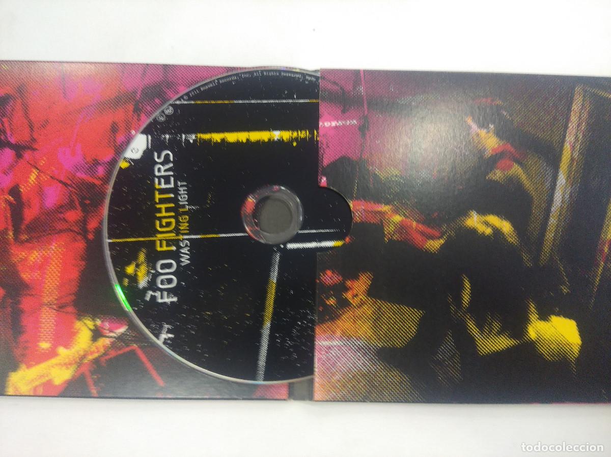 CDs de m&uacute;sica: FOO FIGHTERS/WASTING LIGHT/CD DIGIPACK. - Foto 2