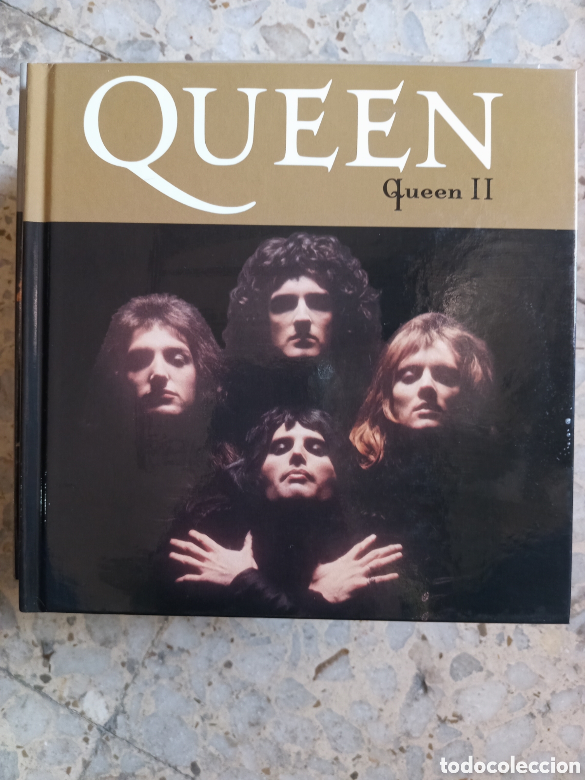 CDs de m&uacute;sica: CD Y LIBRO QUEEN II - Foto 1