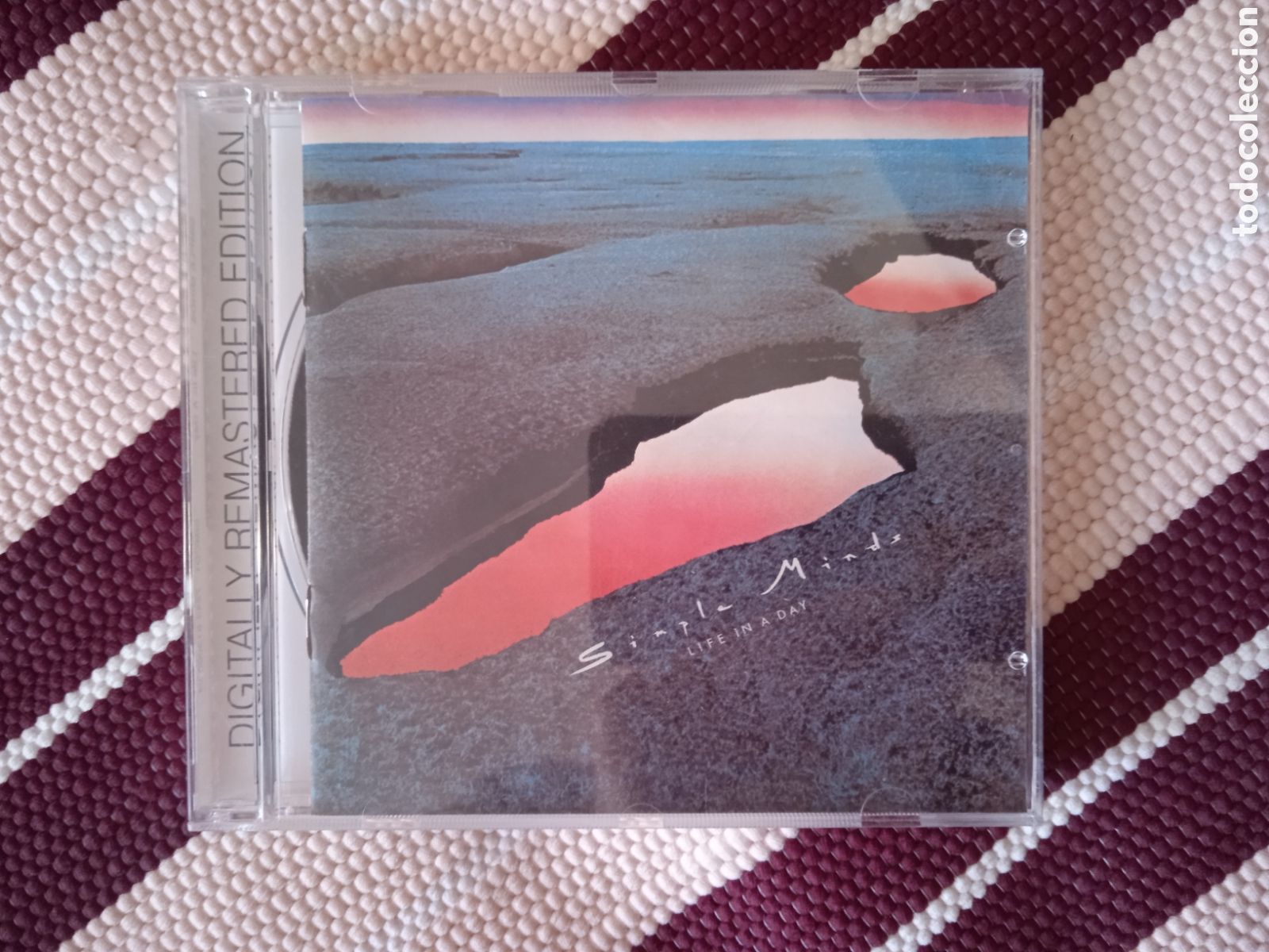CDs de m&uacute;sica: SIMPLE MINDS * LIFE IN A DAY (Remastered) - Foto 1
