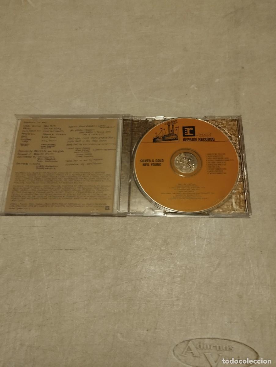 CDs de m&uacute;sica: Neil Young CD Silver & Gold - Foto 2