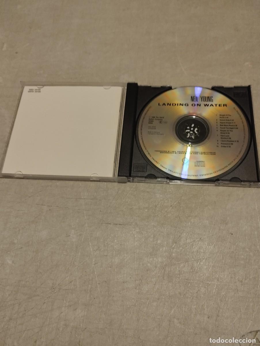 CDs de m&uacute;sica: Neil Young CD Landing On Water - Foto 2